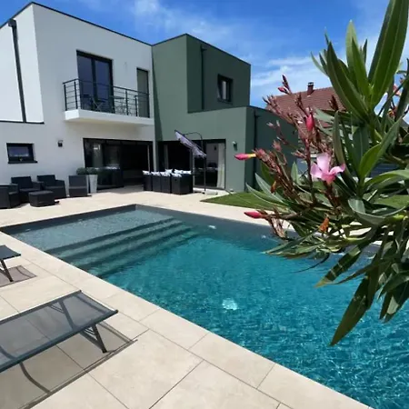 Βίλα Maison Spacieuse Au Calme Proche Colmar Avec Piscine Niederentzen