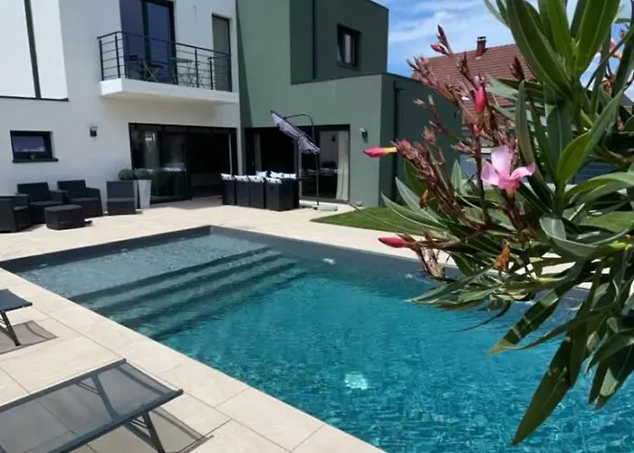 Villa Maison Spacieuse Au Calme Proche Colmar Avec Piscine Niederentzen